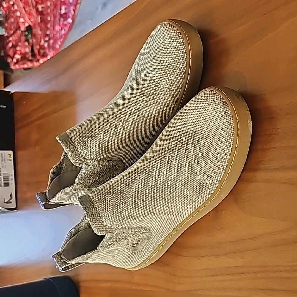 Rothy's Tan Slip-On Sneakers